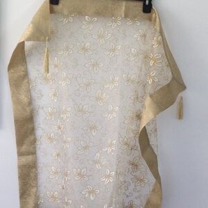 A square cloth made in China color gold size 33” X 33”.                    #53